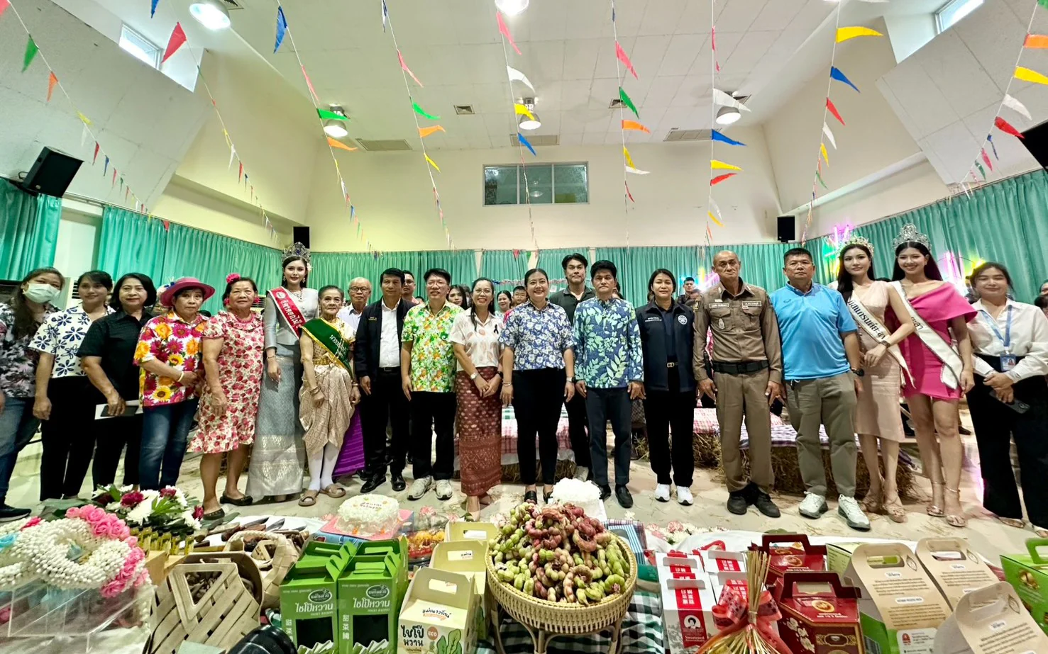 ร่วมงานแถลงข่าวประเพณีแห่ดอกไม้ท้ายสงกรานต์ และของดีตำบลเจ็ดเสมียน ประจำปี ๒๕๖๙